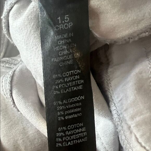 Chico's Taupe So Slimming Girlfriend Cropped Pants Size 10 - Picture 8 of 8